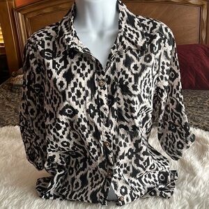 Croft&Barrow long sleeve buttons down size M black cream